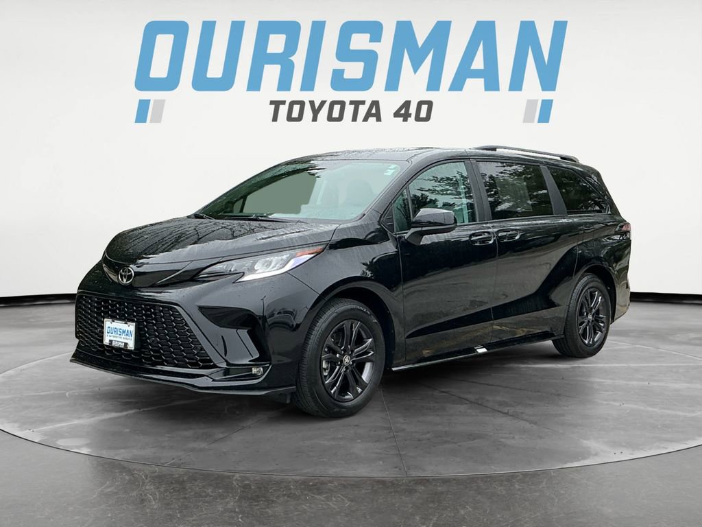 Certified 2026 Toyota Sienna XSE image 3