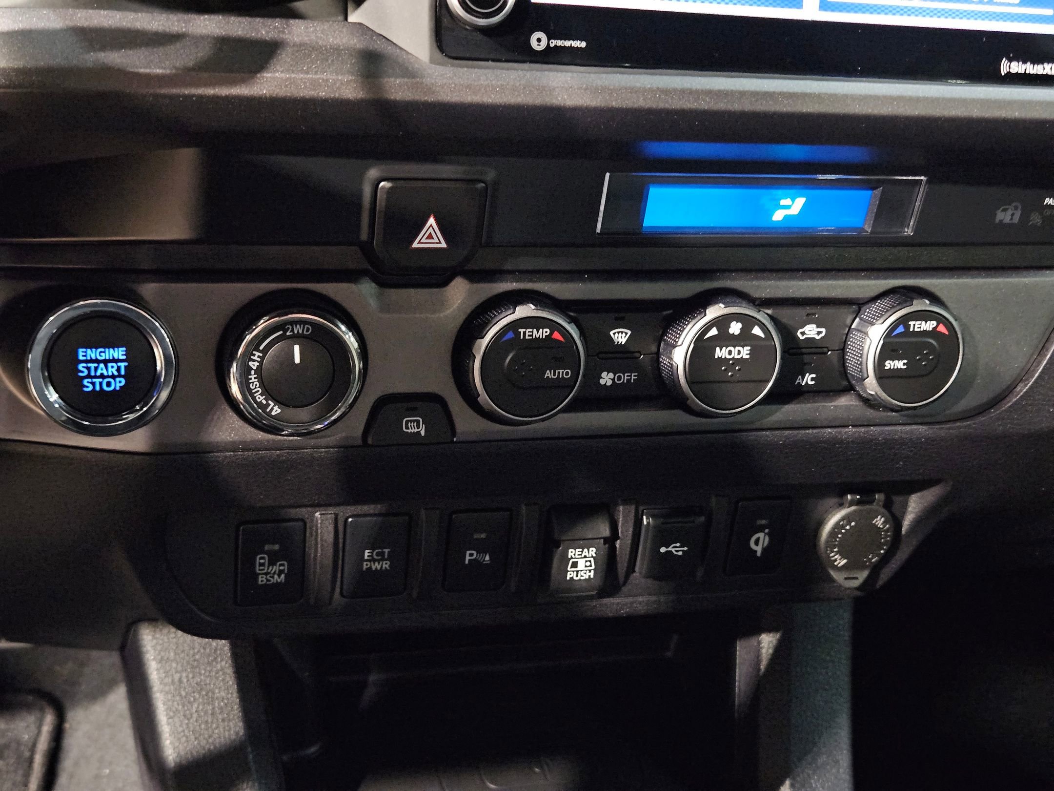 Used 2022 Toyota Tacoma TRD Sport image 31