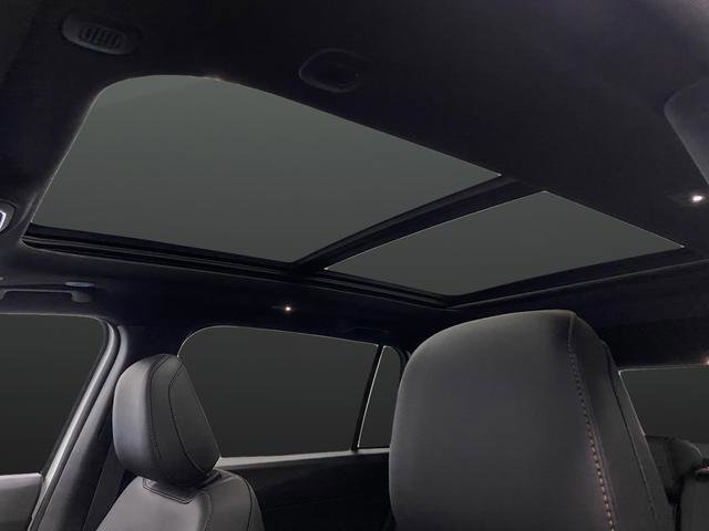 New 2026 Jeep Cherokee Overland w/ Trailer Tow Group image 7