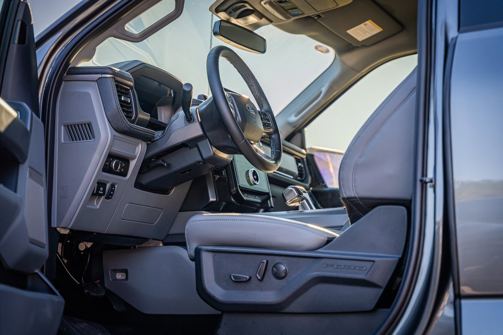 New 2025 Ford F150 Lightning Flash image 19