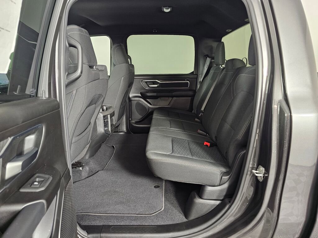 New 2026 RAM 1500 Big Horn w/ Sport Appearance Package AWD/4WD image 33