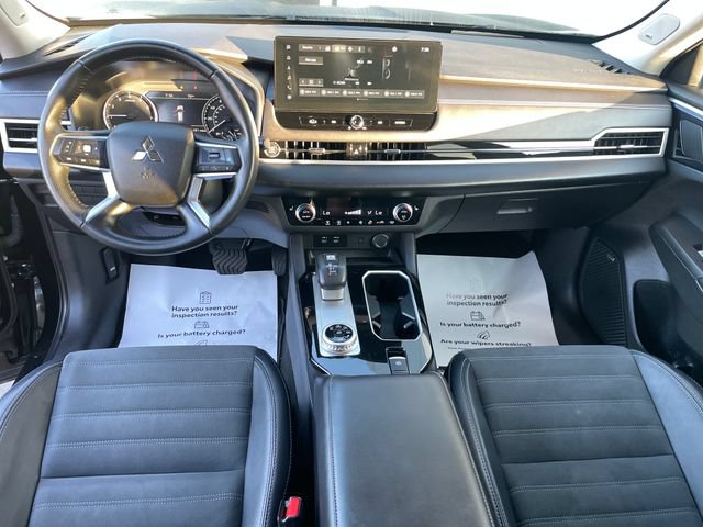 Used 2025 Mitsubishi Outlander SE AWD/4WD image 14