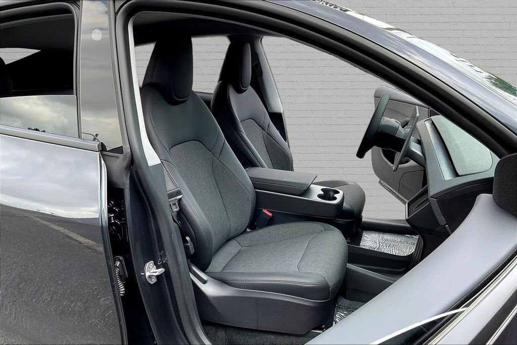 Used 2026 Tesla Model Y 2WD image 26