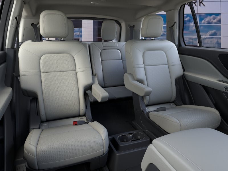 New 2026 Lincoln Aviator AWD image 11