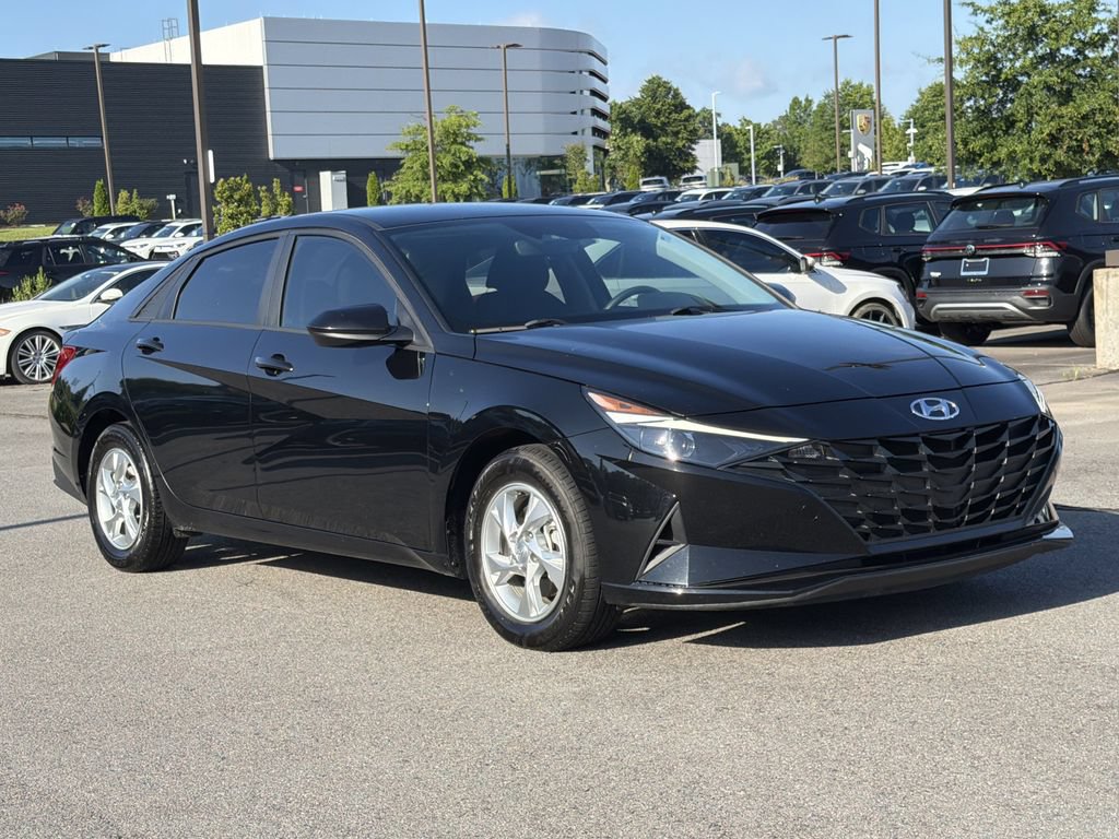 Used 2023 Hyundai Elantra SE FWD image 7