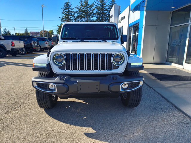 Used 2025 Jeep Wrangler Unlimited Sahara AWD/4WD image 7