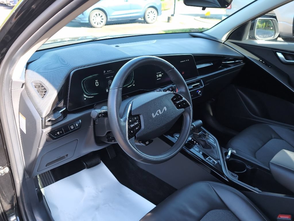 Used 2023 Kia Niro EX FWD image 14