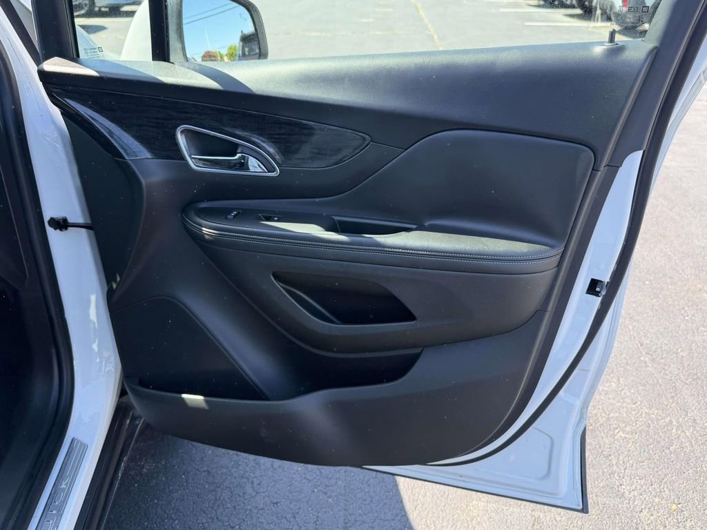 Used 2016 Buick Encore Convenience FWD image 10