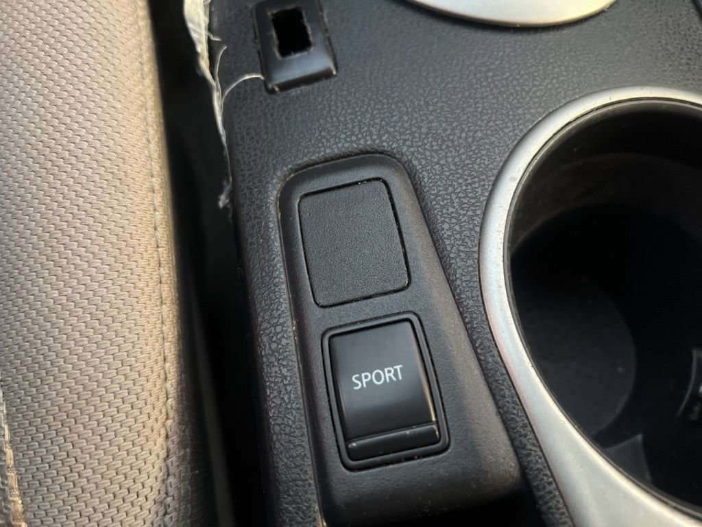 Used 2013 Nissan Rogue SV image 20