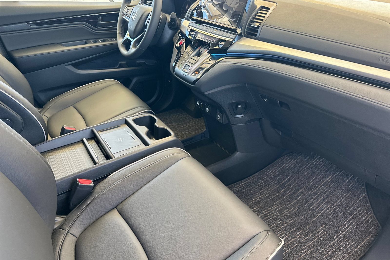 New 2026 Honda Odyssey Touring image 18