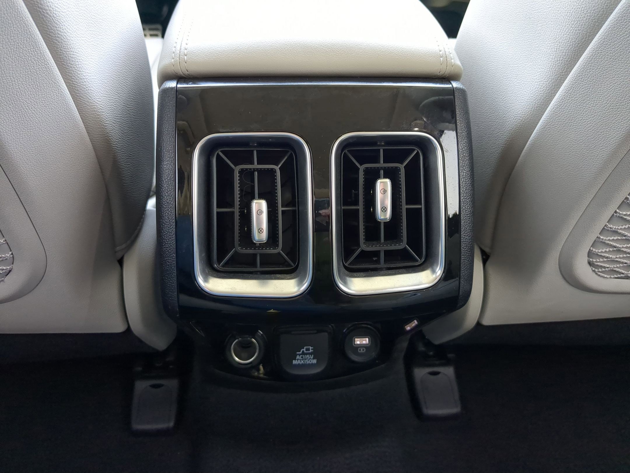 Certified 2024 Kia Sorento SX Prestige image 28