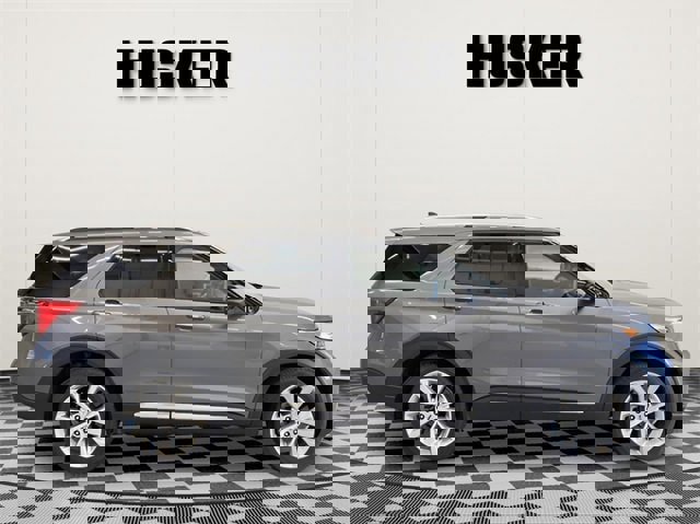 Used 2022 Ford Explorer Platinum w/ Equipment Group 601A image 2