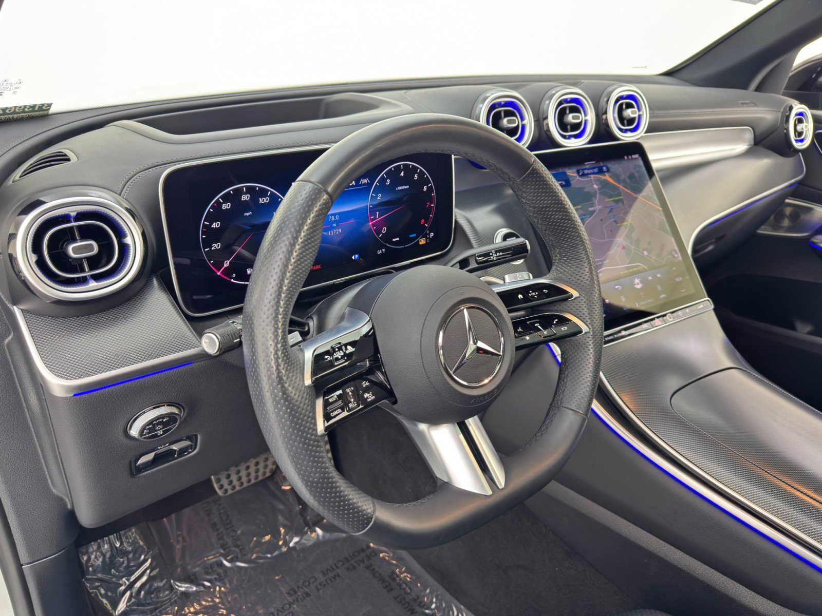 Used 2025 Mercedes-Benz GLC 300 4MATIC w/ AMG Line image 14