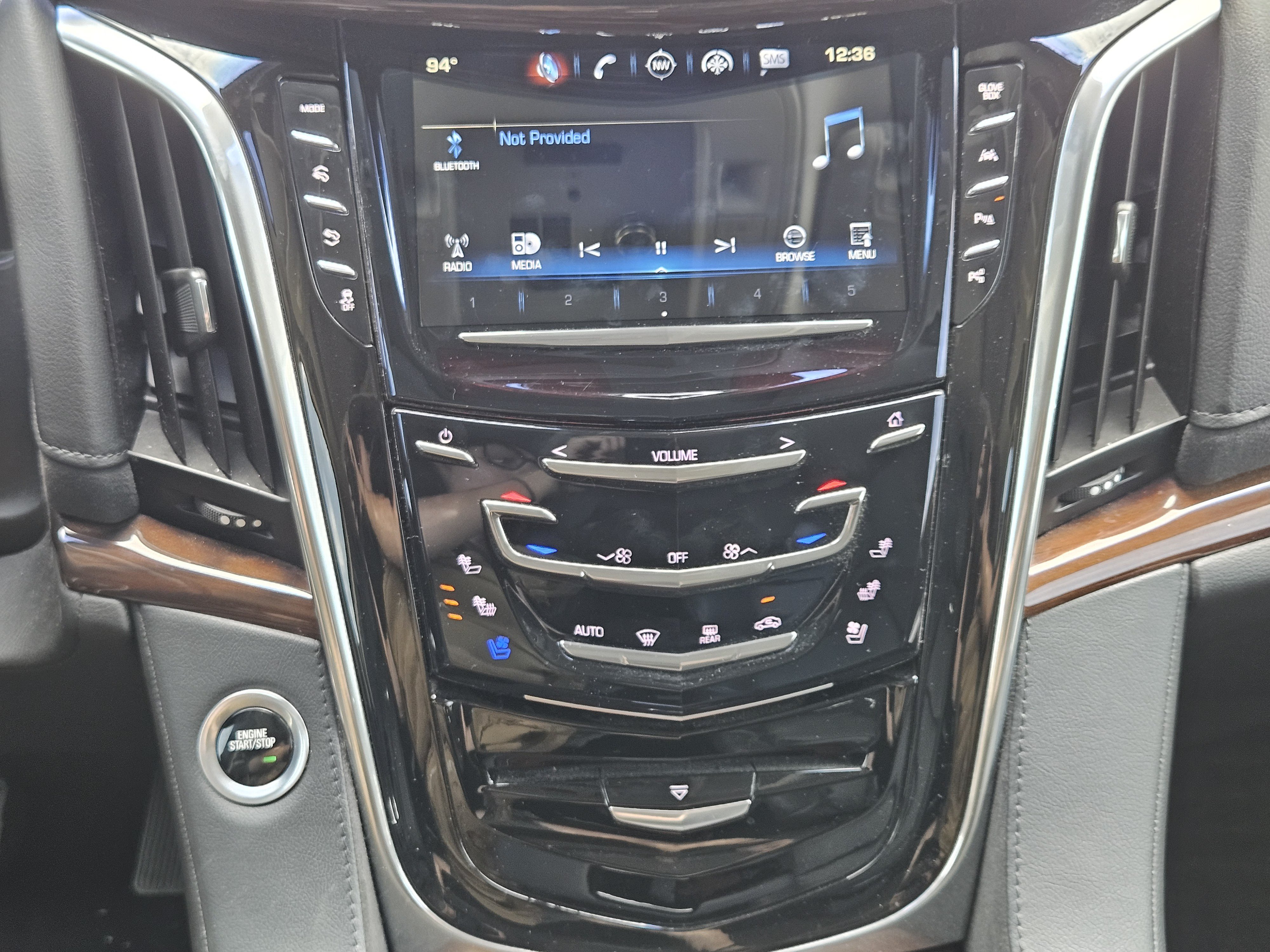 Used 2020 Cadillac Escalade ESV Luxury RWD image 16