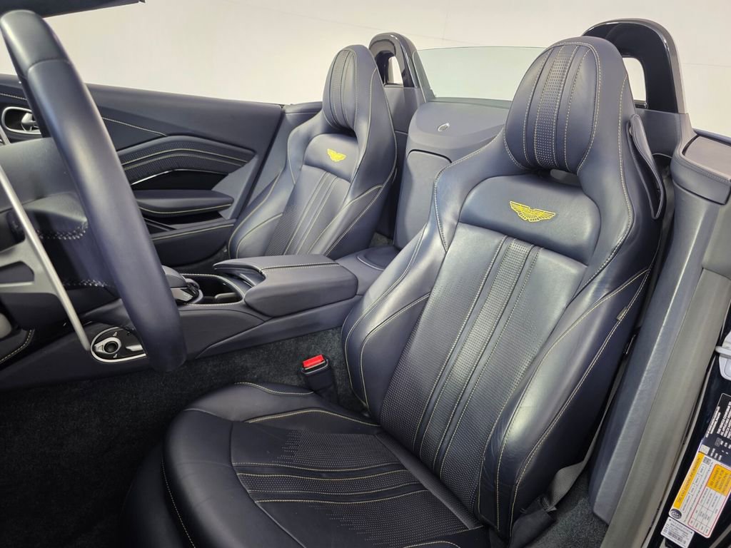 Used 2023 Aston Martin V8 Vantage Roadster RWD image 12