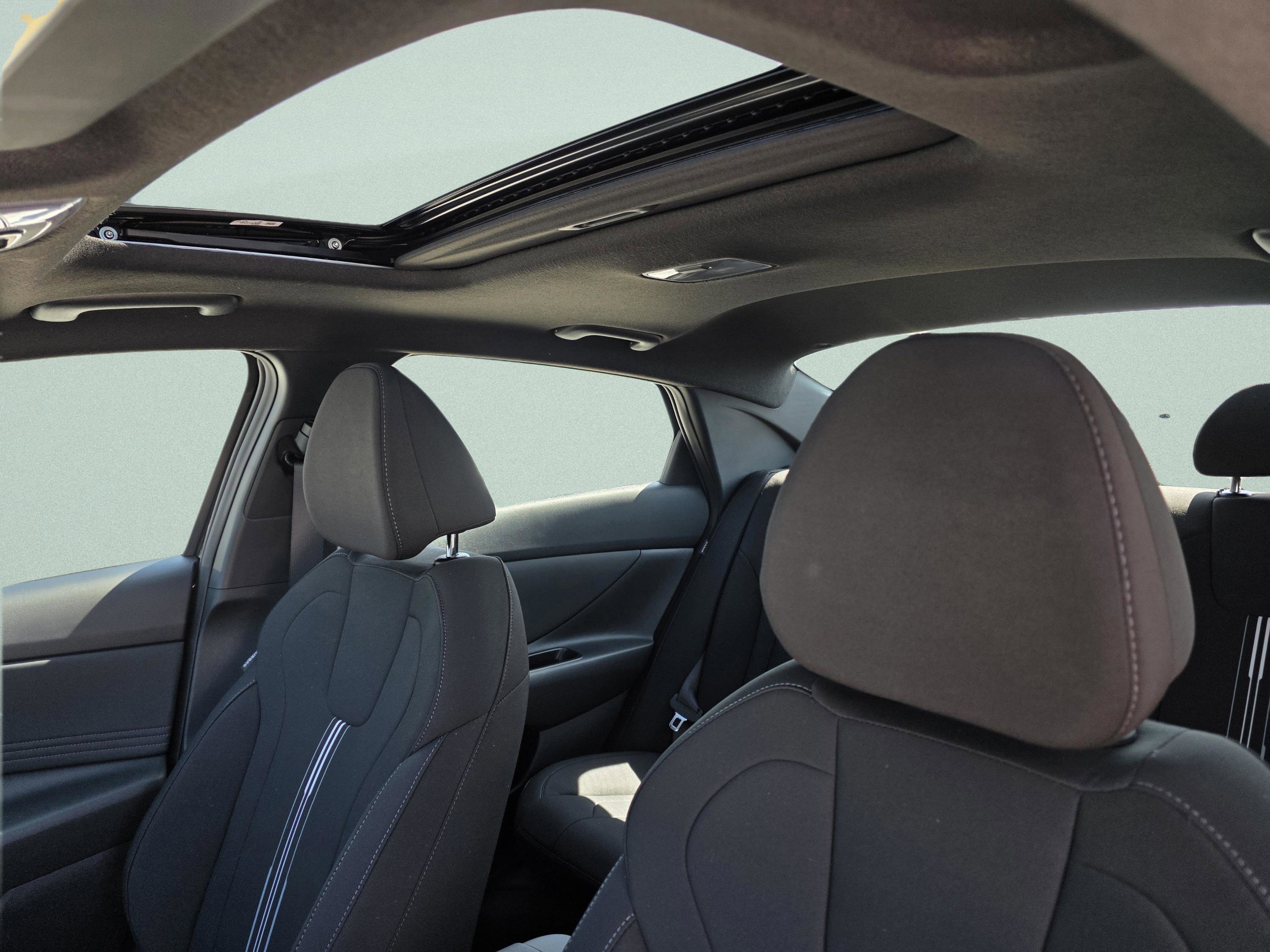 New 2026 Hyundai Elantra SEL Sport FWD image 32