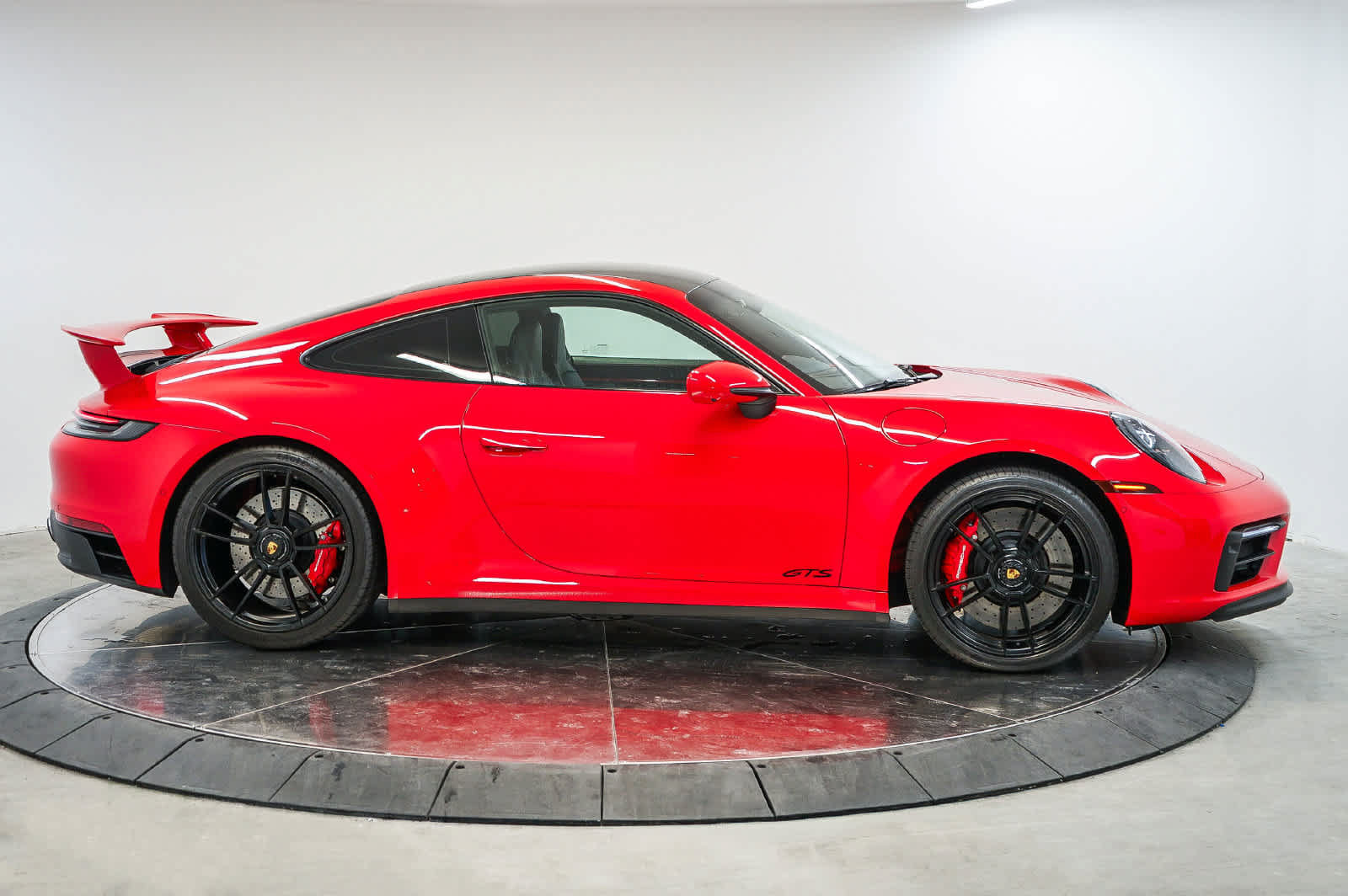 Certified 2024 Porsche 911 Carrera 4 GTS AWD/4WD image 8