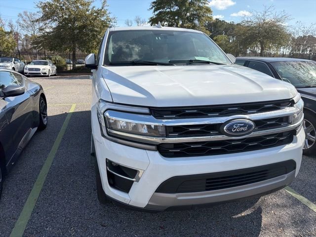 Used 2024 Ford Expedition Limited image 11