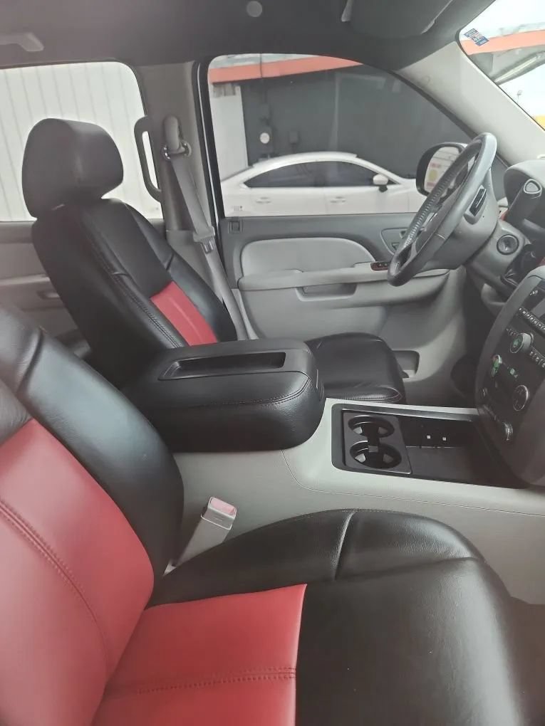Used 2014 GMC Yukon XL SLT RWD image 5