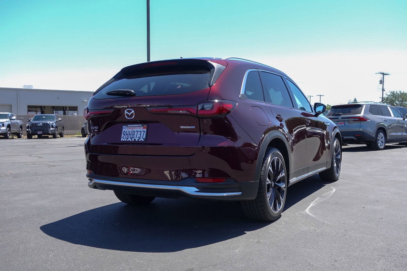 Certified 2024 MAZDA CX-90 Plug-In Hybrid w/ Premium Pkg AWD/4WD image 4