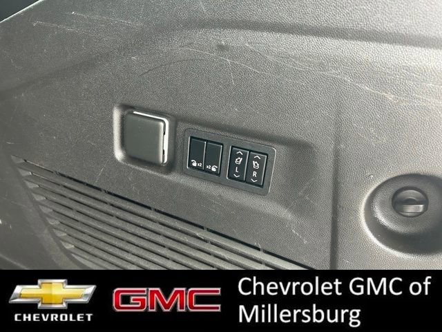 Used 2021 Chevrolet Suburban Z71 w/ Luxury Package image 36