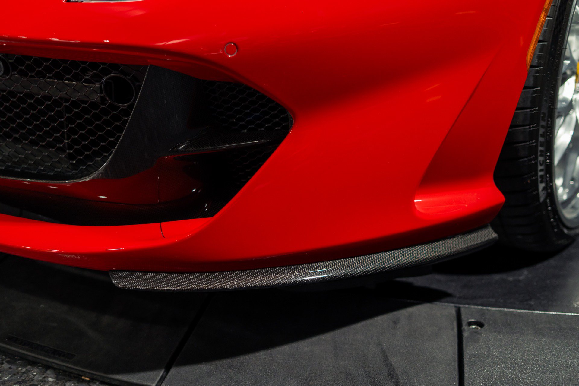 Used 2019 Ferrari 812 Superfast RWD image 18