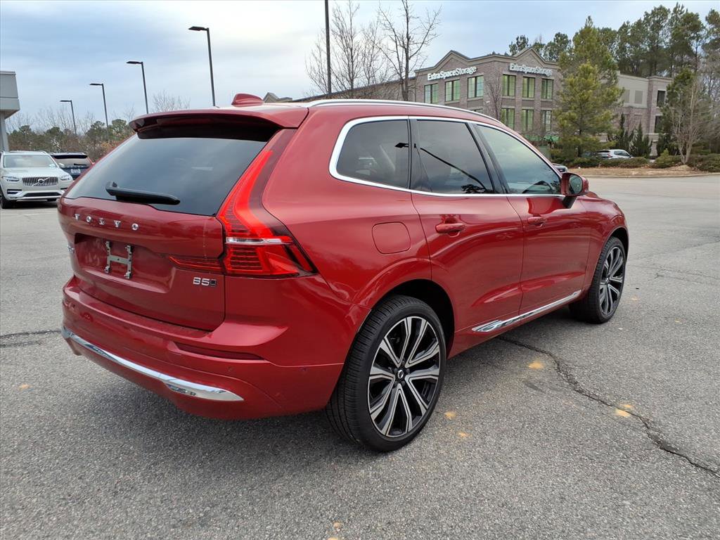 Certified 2023 Volvo XC60 B5 Ultimate image 3