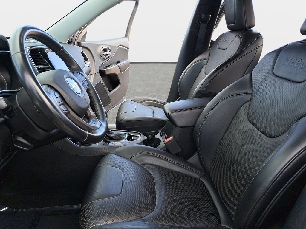 Used 2020 Jeep Cherokee Limited image 17