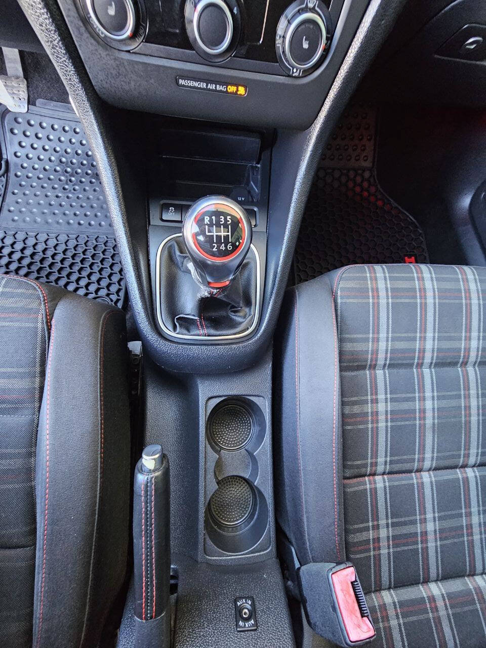 Used 2011 Volkswagen GTI 2-Door FWD image 27