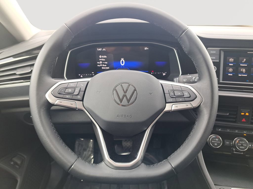 Used 2024 Volkswagen Jetta SE image 20