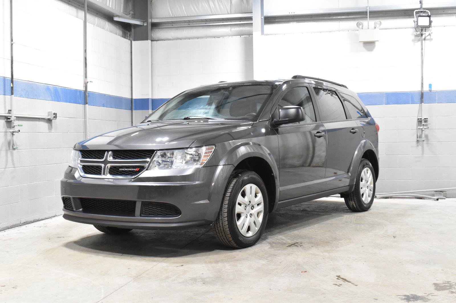Used 2018 Dodge Journey SE w/ Popular Equipment Group image 2