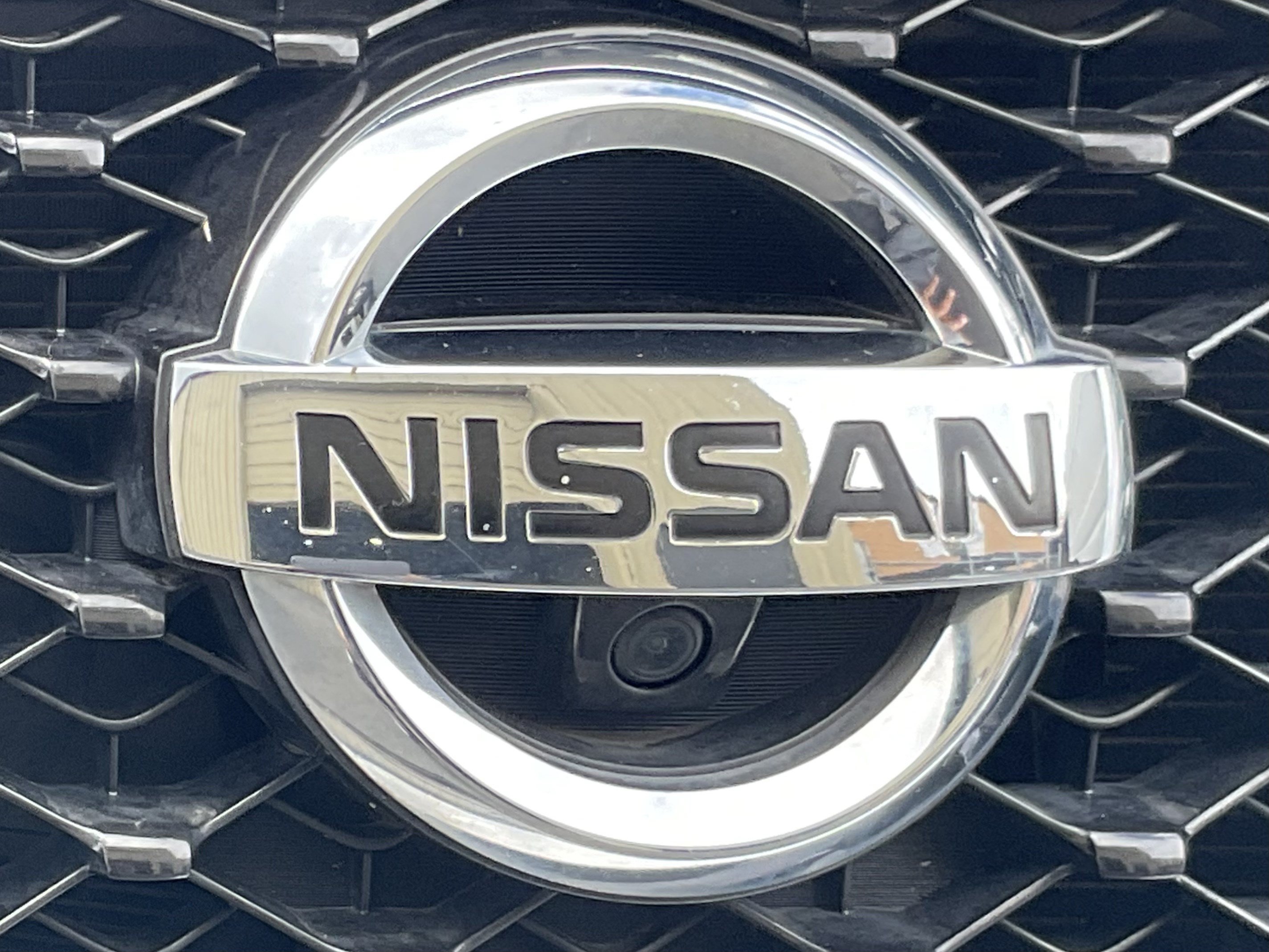 Used 2015 Nissan Pathfinder Platinum FWD image 6