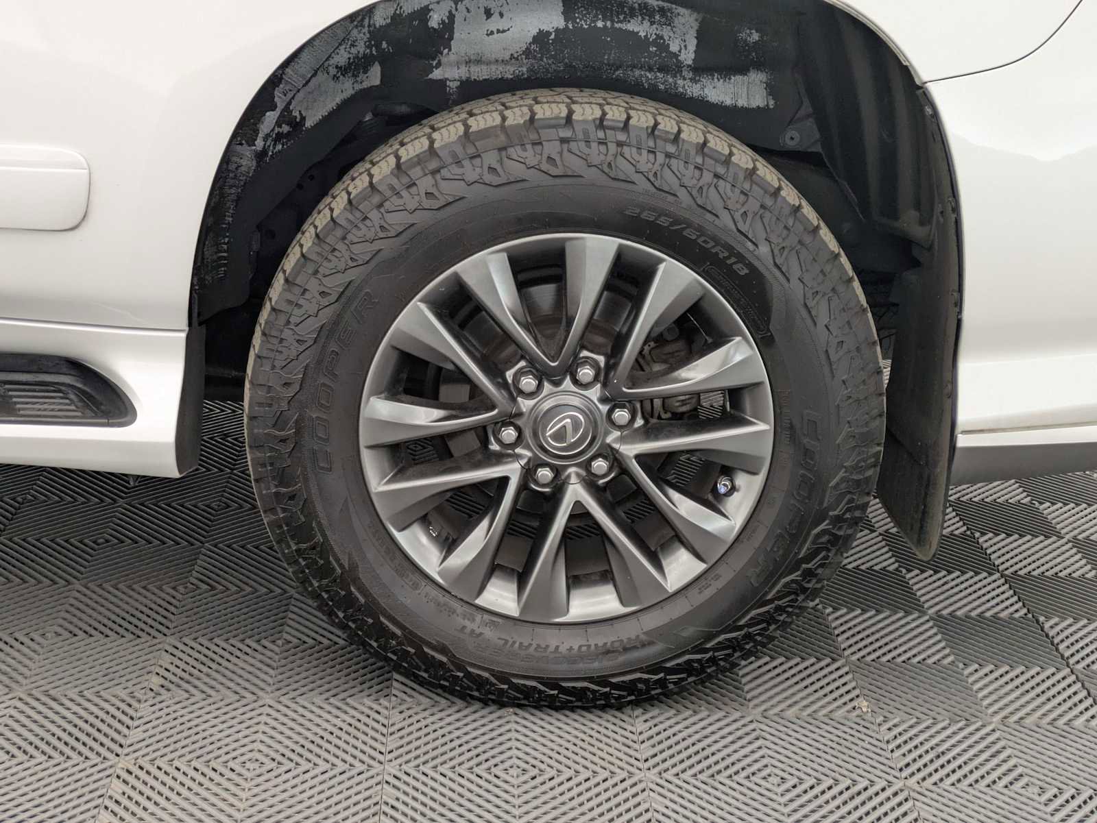 Used 2018 Lexus GX 460 Premium image 13