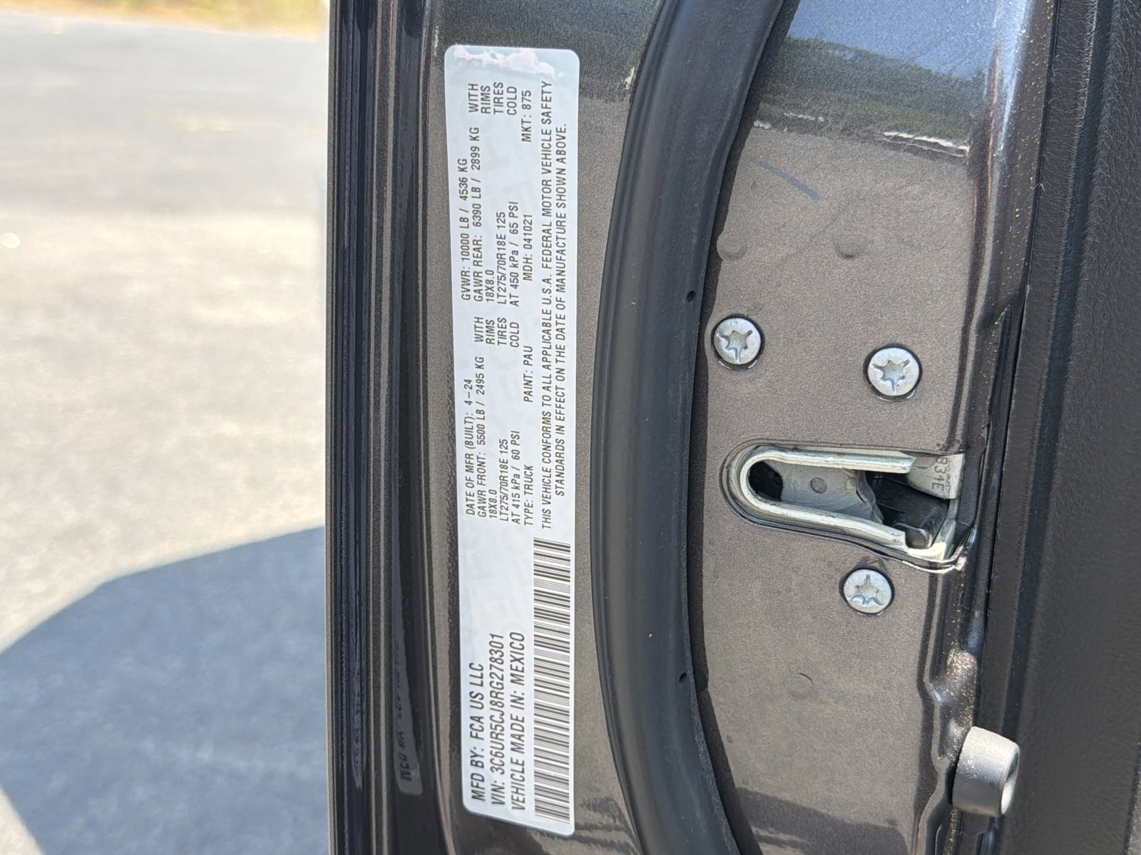 Used 2024 RAM 2500 Tradesman w/ Chrome Appearance Group AWD/4WD image 34