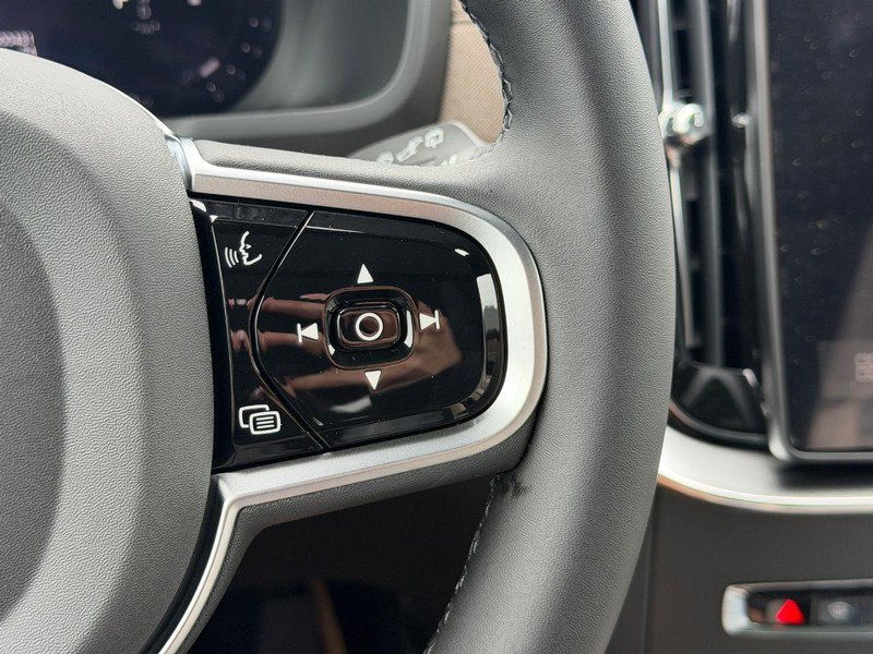 New 2026 Volvo XC90 B6 Plus w/ Protection Package AWD/4WD image 12