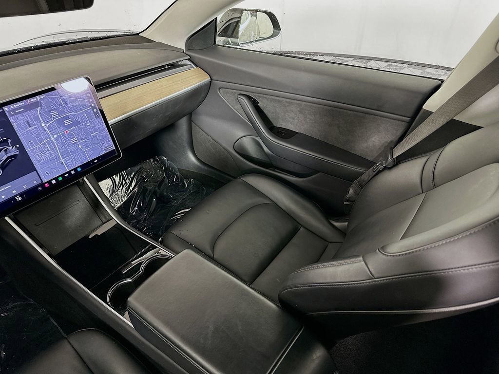Used 2018 Tesla Model 3 Long Range image 28