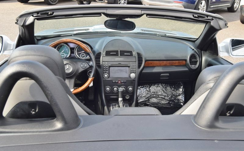 Used 2011 Mercedes-Benz SLK 350 image 29