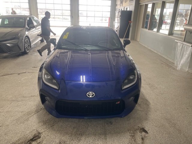 Used 2023 Toyota GR86 image 2