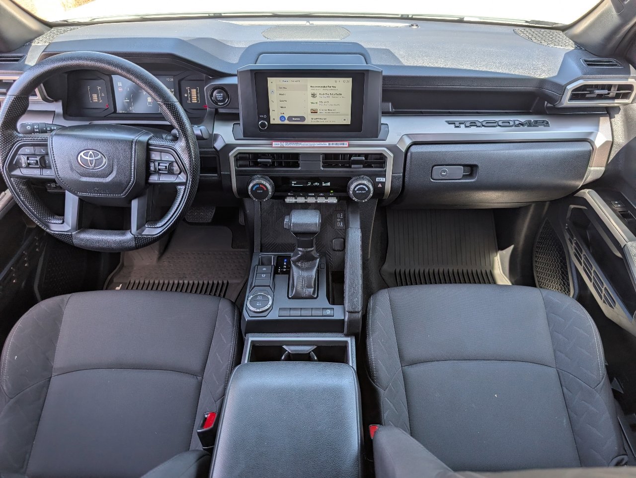 Used 2025 Toyota Tacoma SR5 image 4