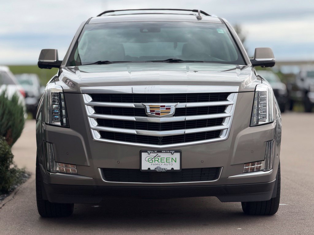 Used 2017 Cadillac Escalade Premium Luxury AWD/4WD image 7