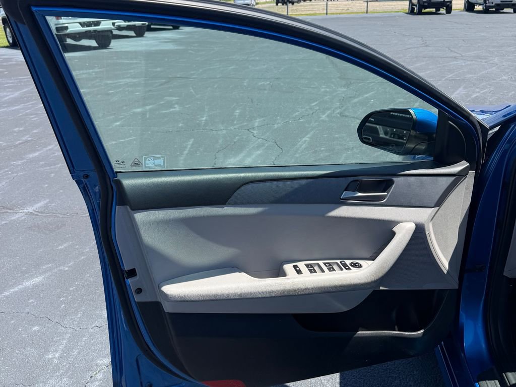 Used 2018 Hyundai Sonata SE FWD image 32