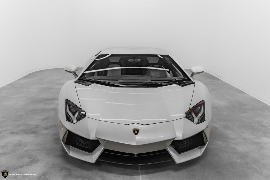 Used 2015 Lamborghini Aventador LP 700-4 image 5