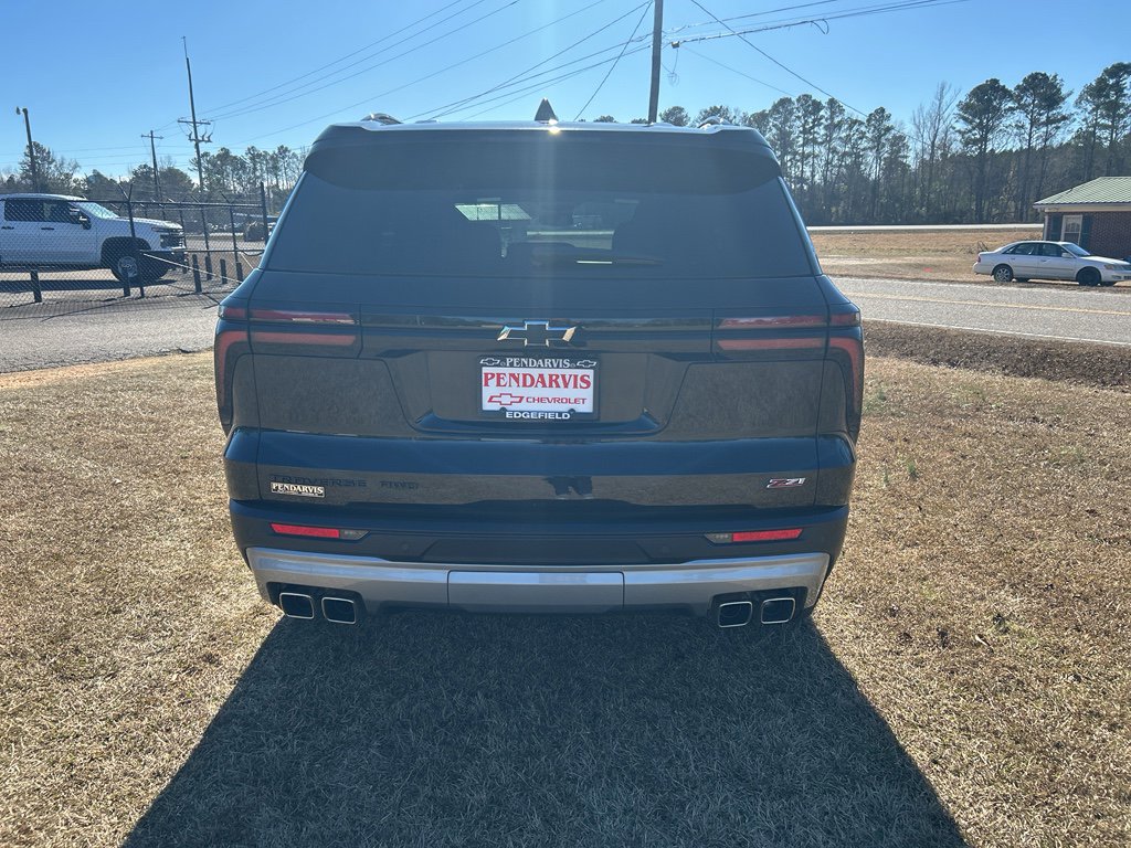 Used 2024 Chevrolet Traverse Z71 image 12