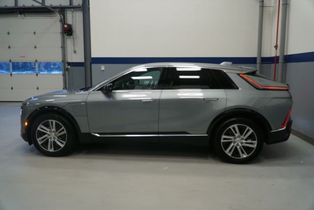Certified 2024 Cadillac Lyriq Tech w/ Driver Assist Package AWD/4WD image 2