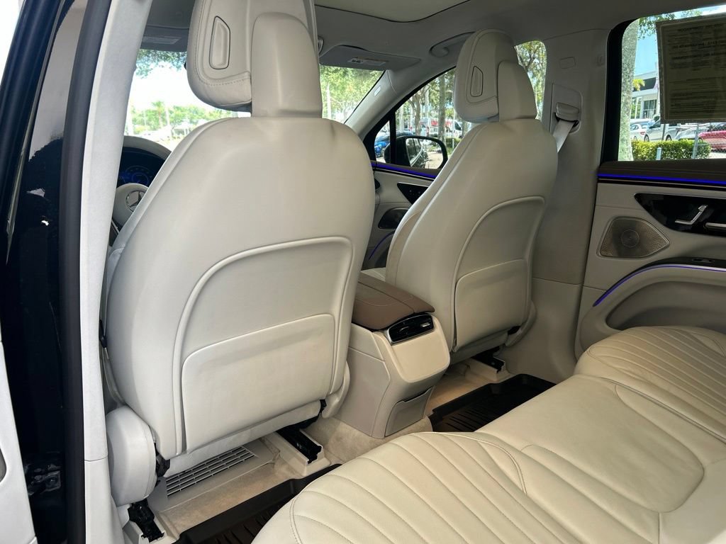 Used 2023 Mercedes-Benz EQS 580 4MATIC SUV image 40