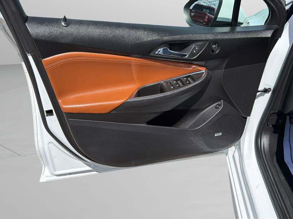 Used 2017 Chevrolet Cruze Premier image 17