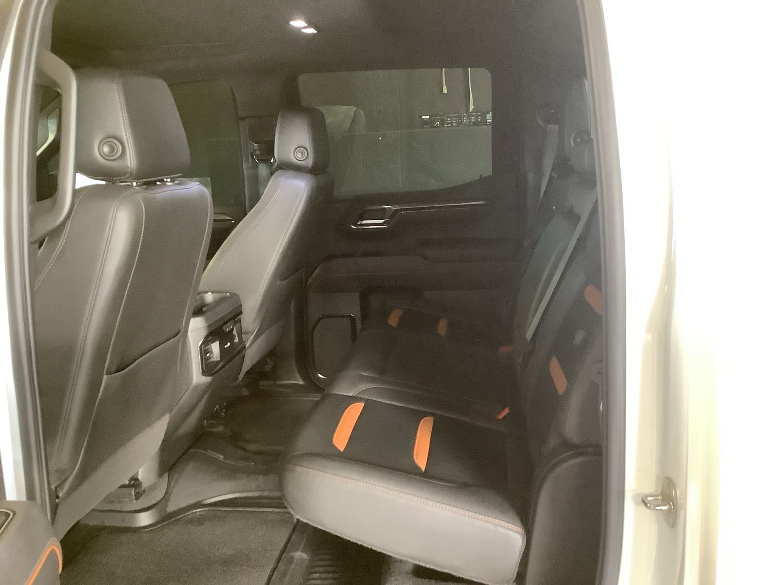 Used 2022 GMC Sierra 1500 AT4 w/ AT4 Premium Package image 4