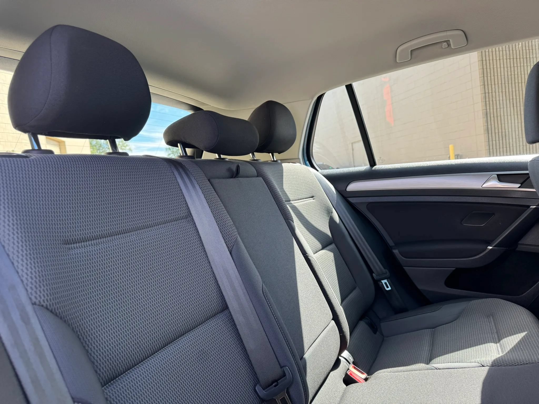 Used 2017 Volkswagen Golf SEL FWD image 30