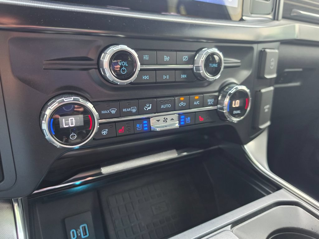 Used 2021 Ford F150 Platinum w/ Equipment Group 701A High RWD image 29