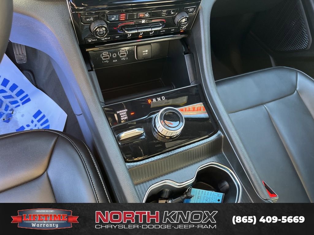 Used 2025 Jeep Grand Cherokee Limited image 11